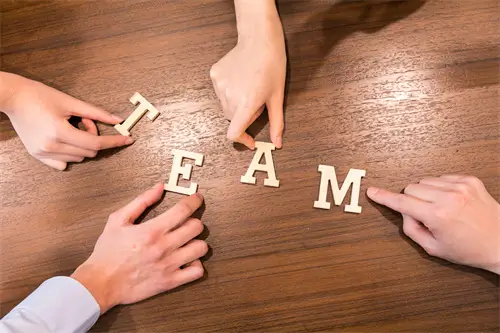 秋冬适合哪里露营旅游呢